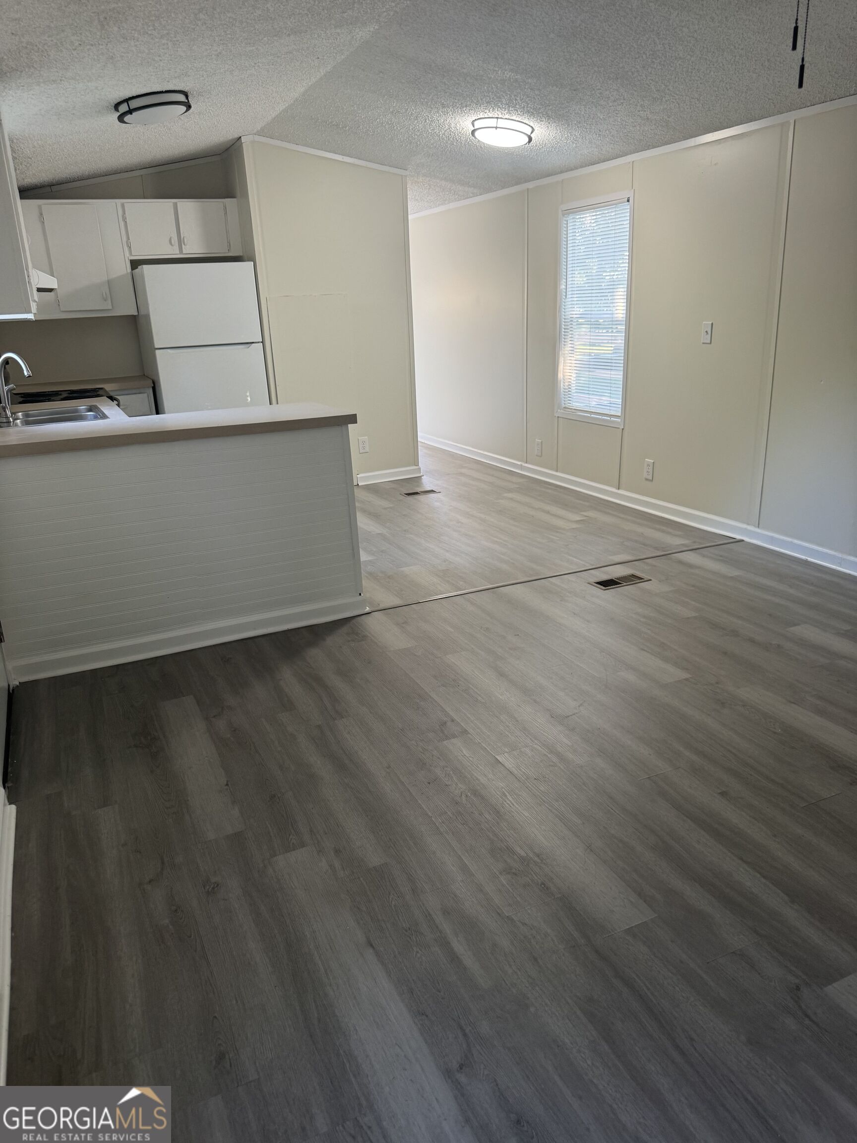 955 Pinehill Road Property Photo 2