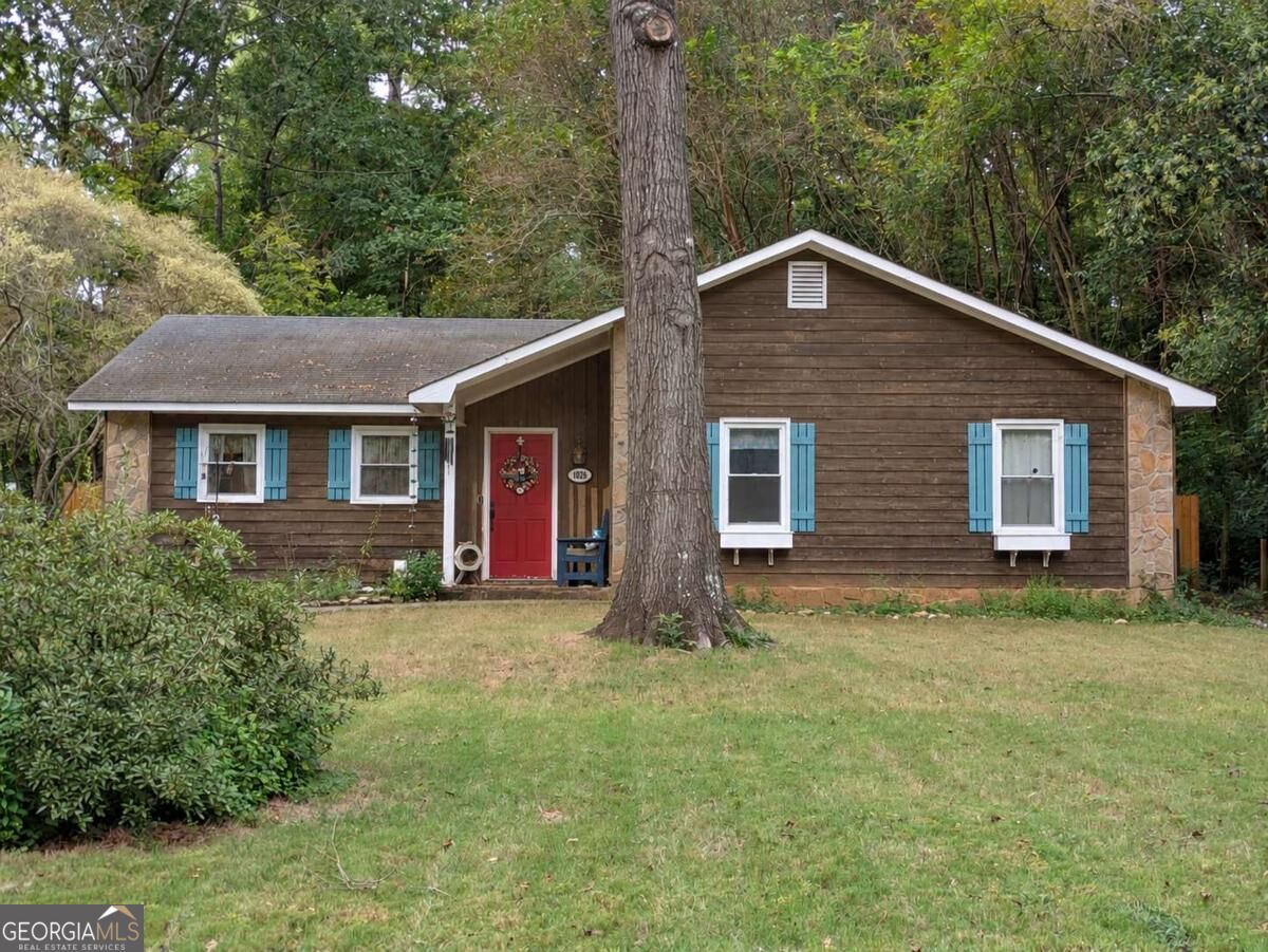 1026 S Confederate Drive Property Photo 1