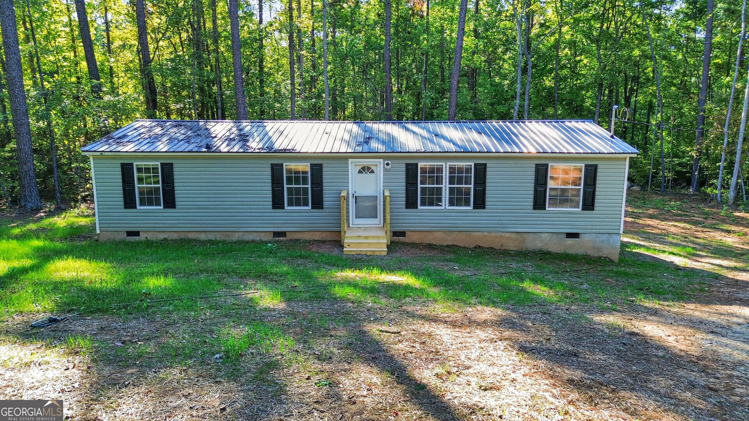 101 W Bearcreek Road Property Photo 1