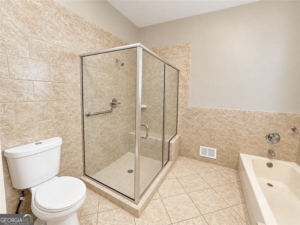 6 Conifer Square Property Photo 28