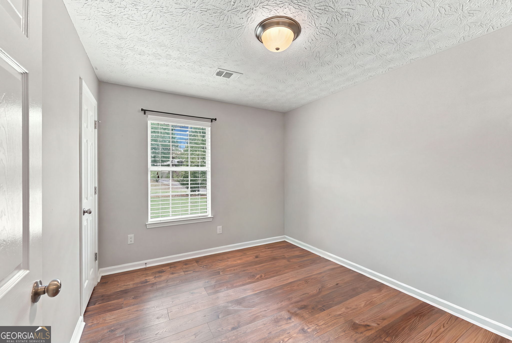 4844 Forest Boulevard Property Photo 24