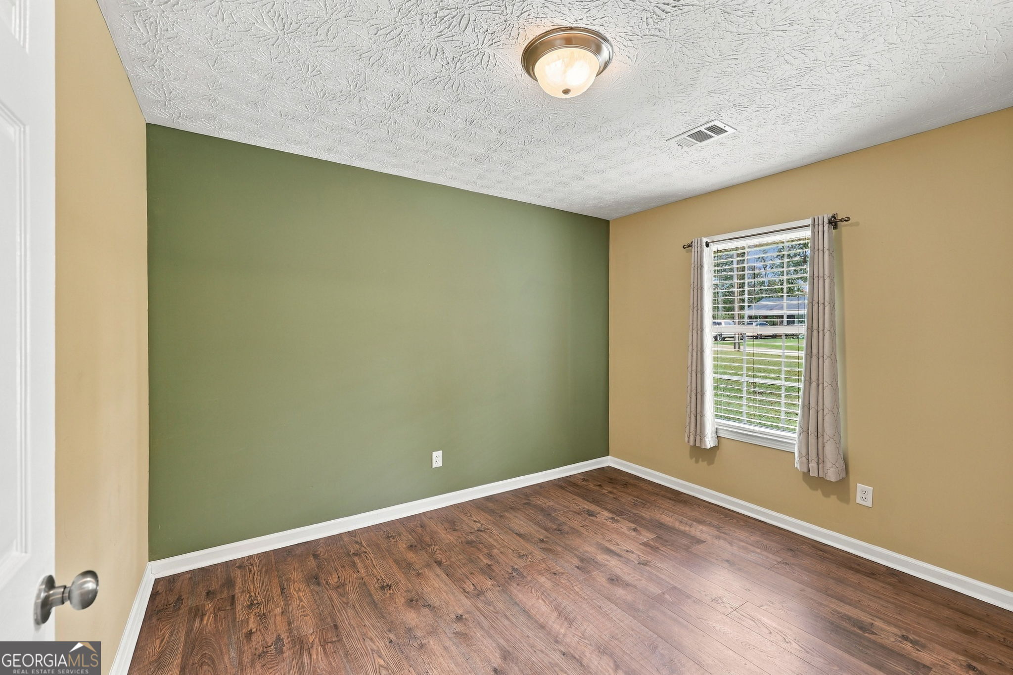 4844 Forest Boulevard Property Photo 25