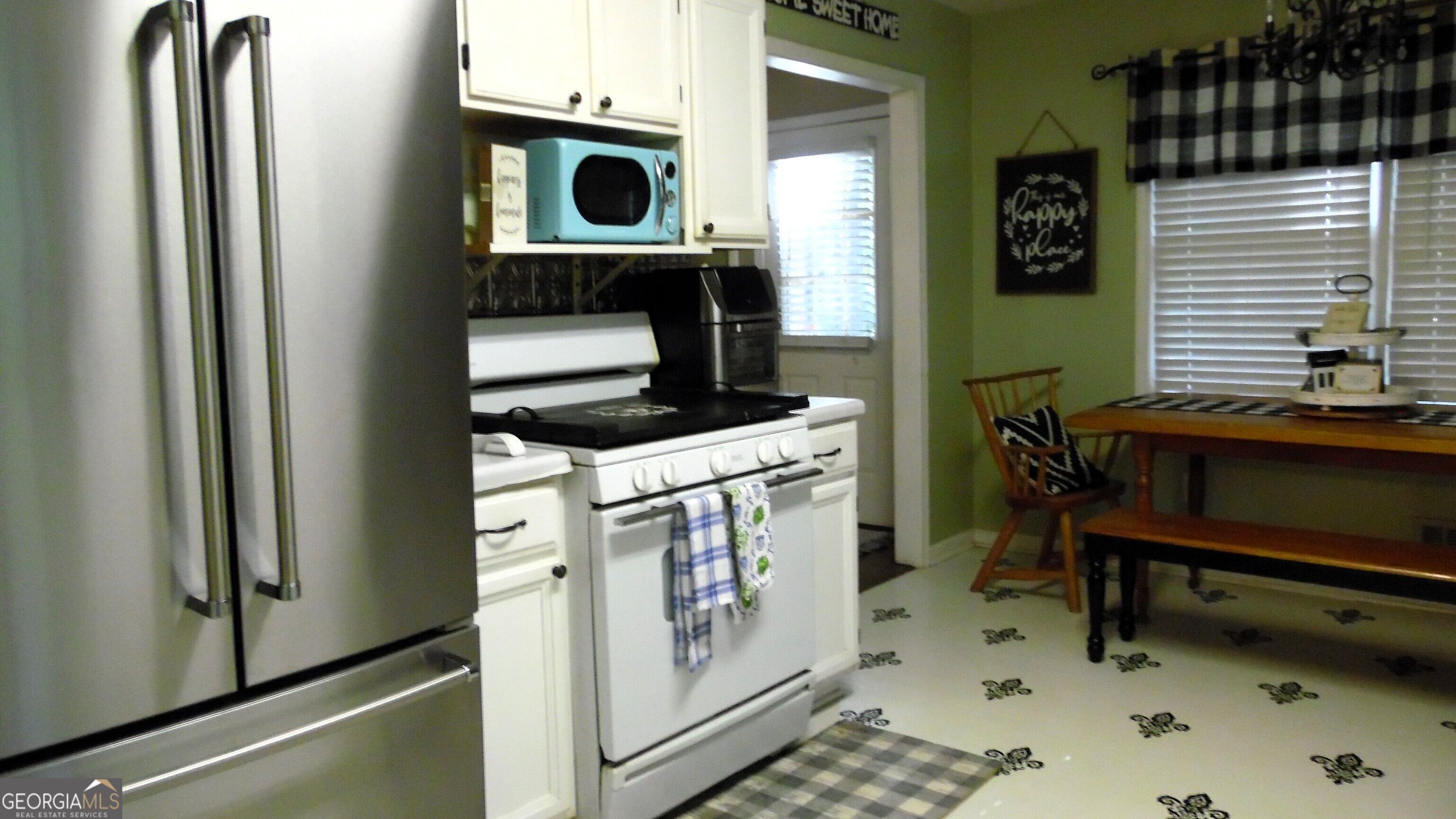 176 Landing Trail Property Photo 5