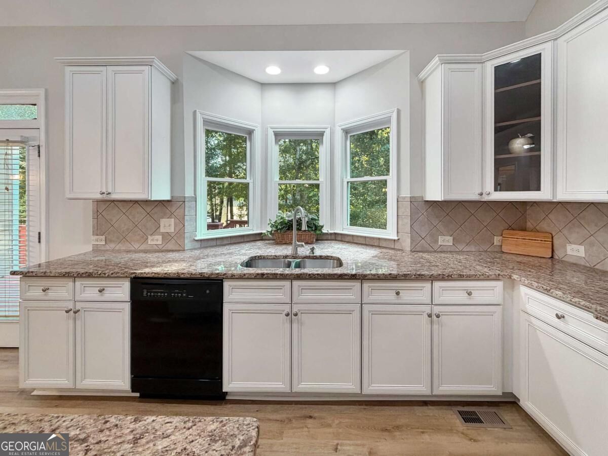 3792 Suwanee Mill Drive Property Photo 15
