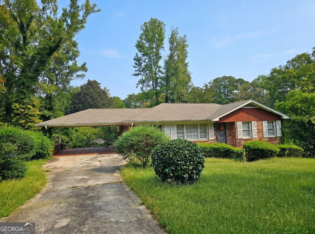 1940 Windsor Drive Sw Property Photo 1