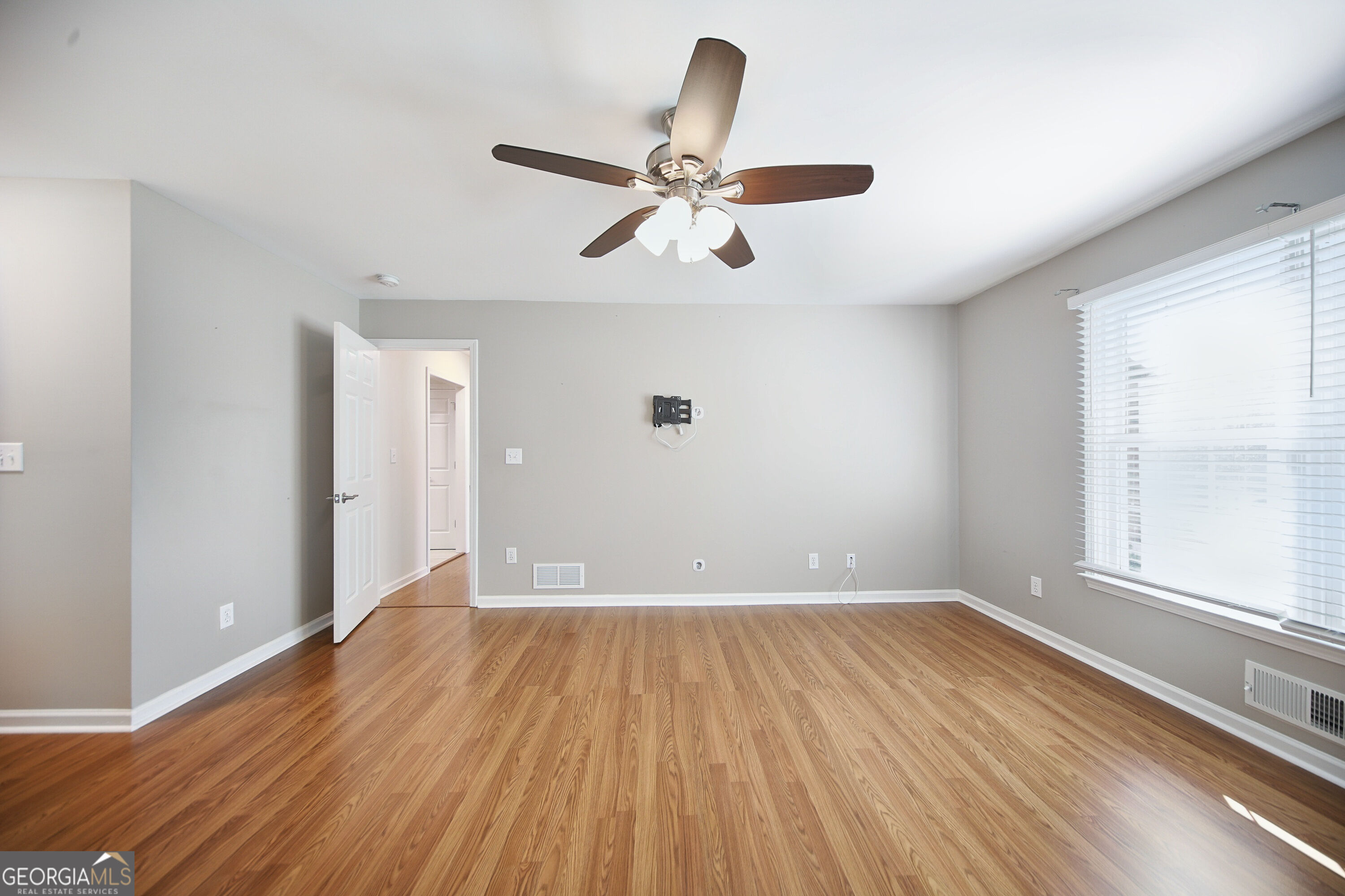 3067 Hillsong Circle Property Photo 13