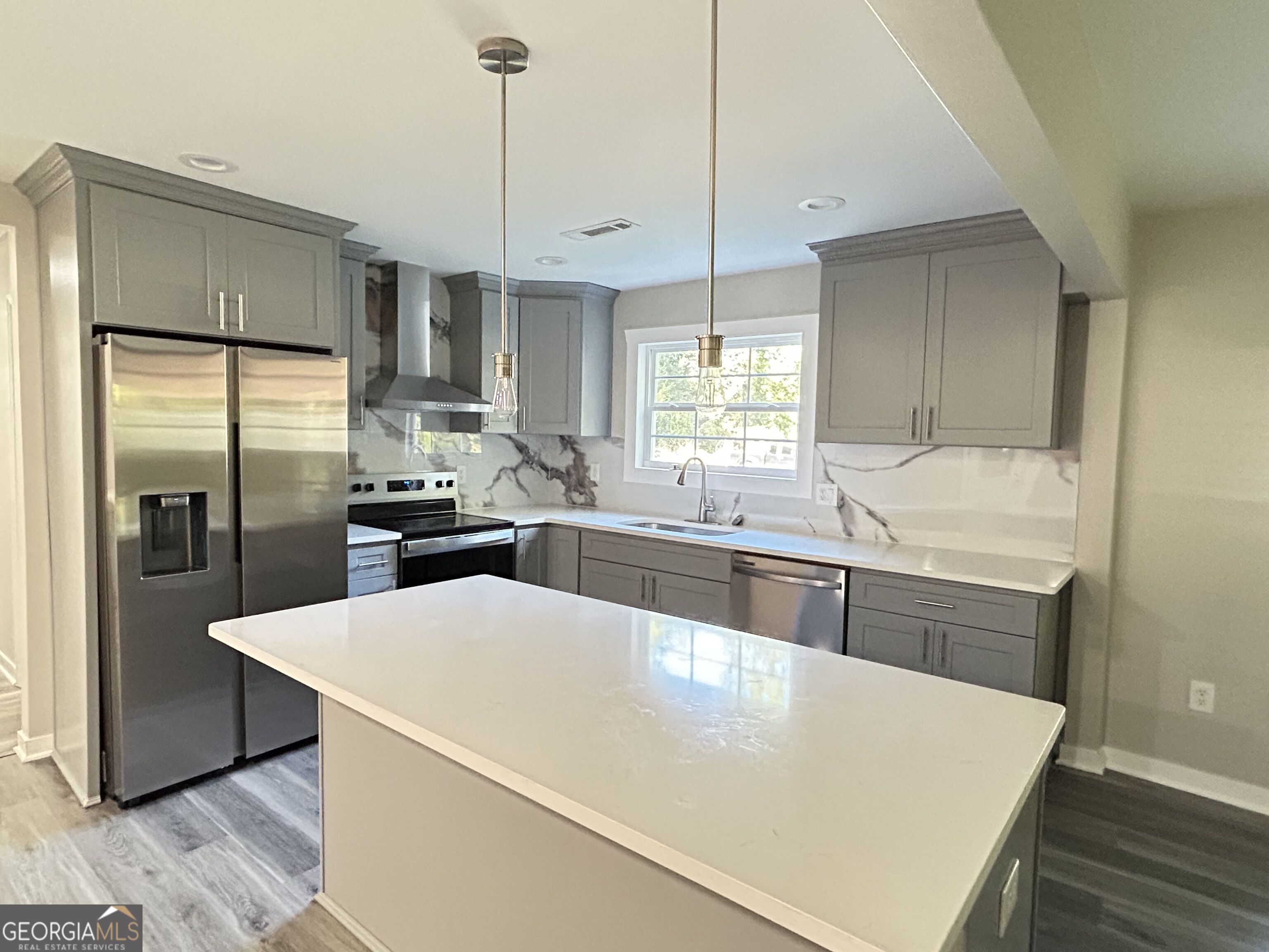 109 Vernon Street Property Photo 2