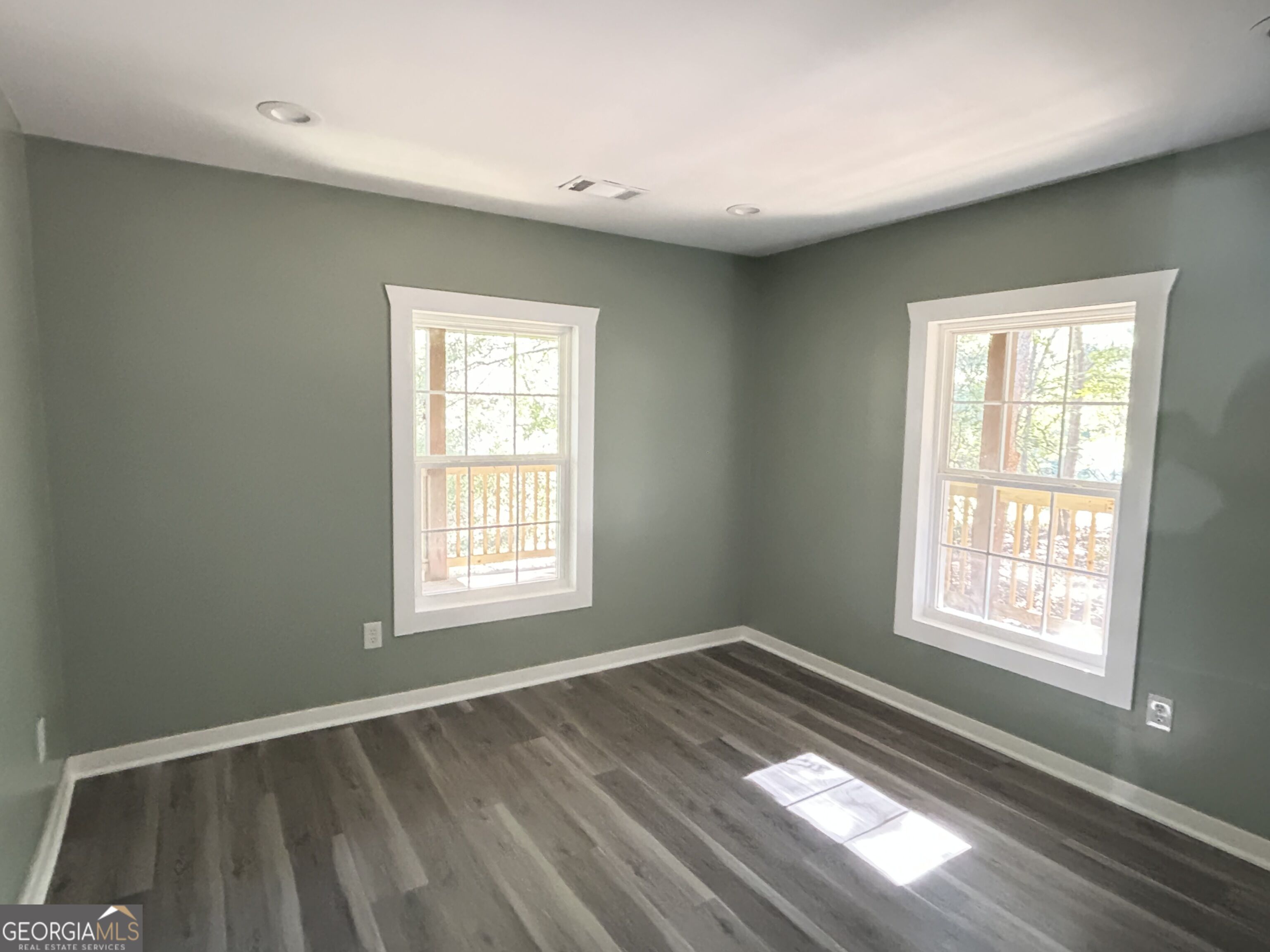 109 Vernon Street Property Photo 5