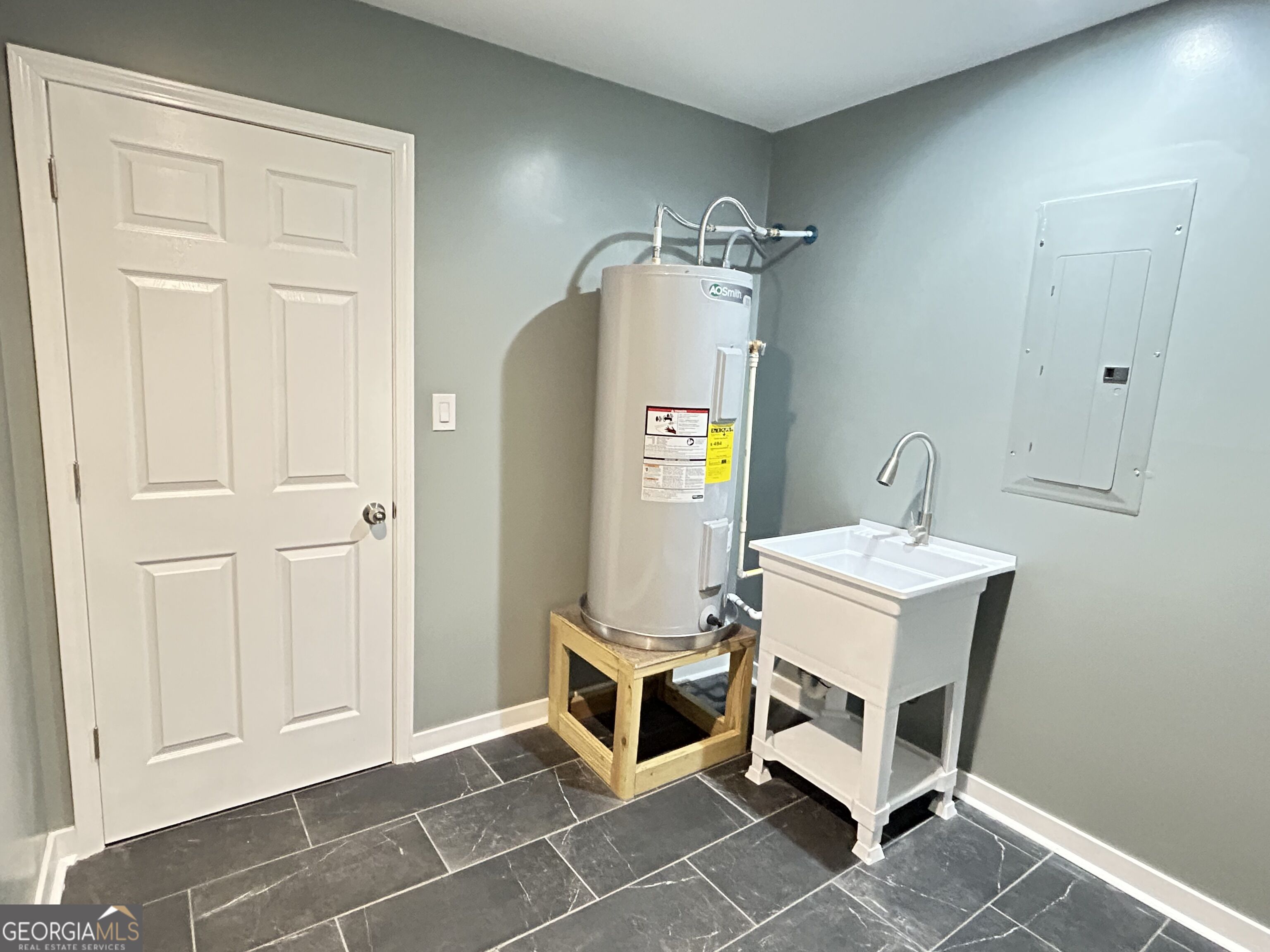 109 Vernon Street Property Photo 13