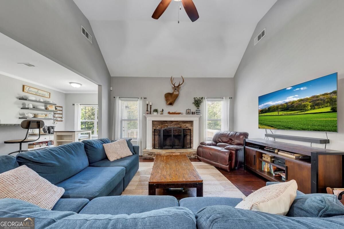 810 Flatbottom Road Property Photo 7