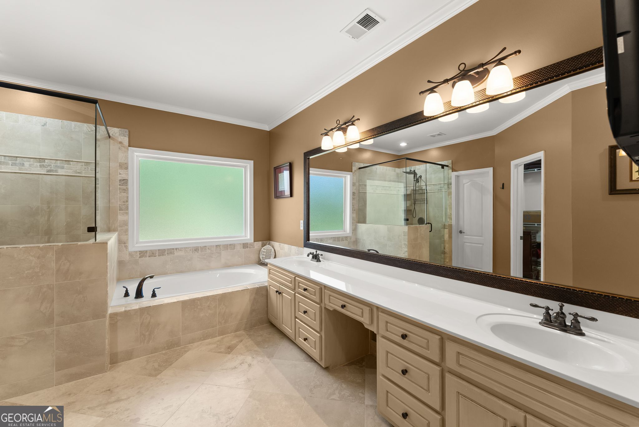 1616 Holly Ridge Drive Property Photo 19
