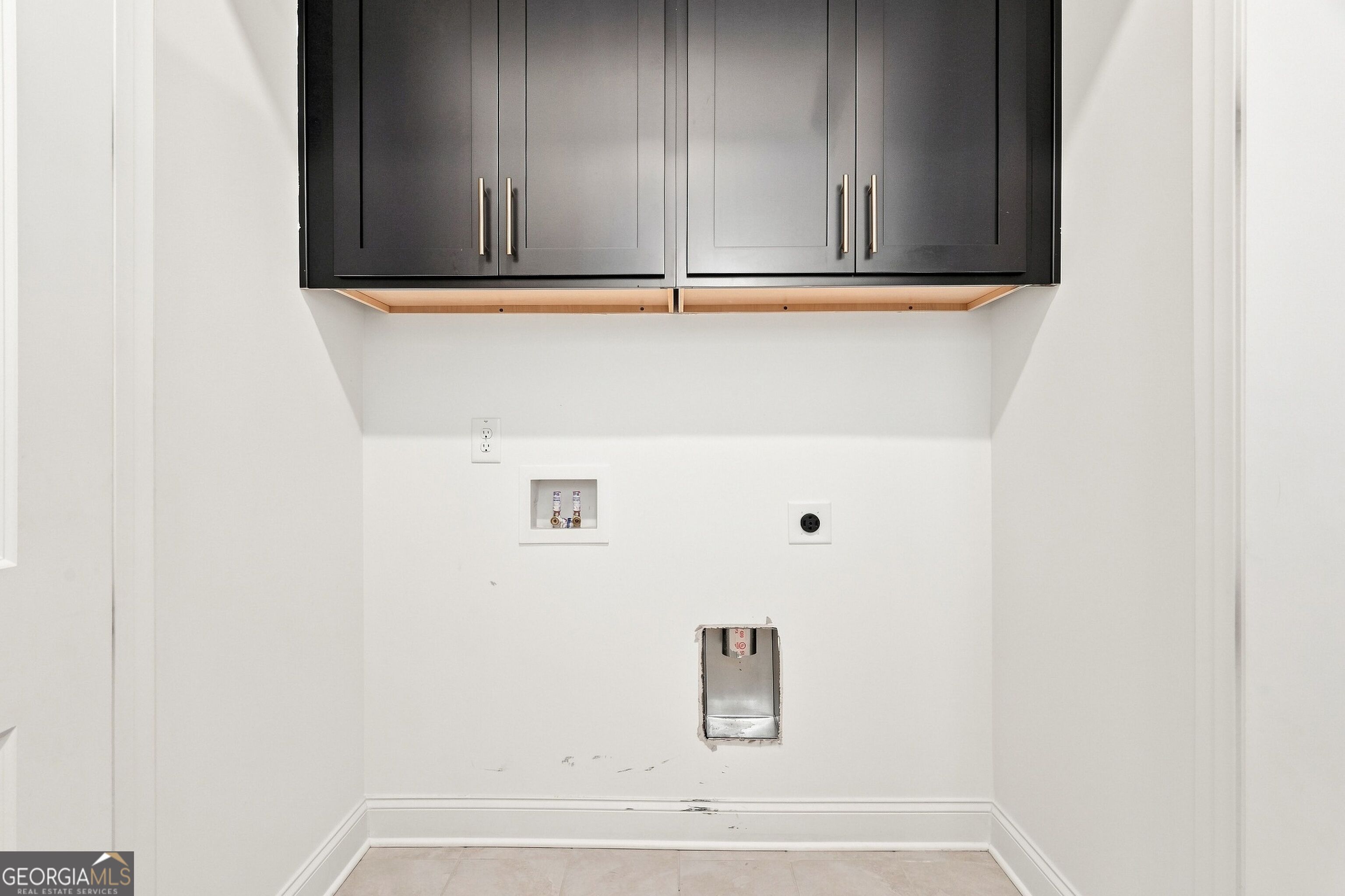 229 Scottsdale Drive Property Photo 23