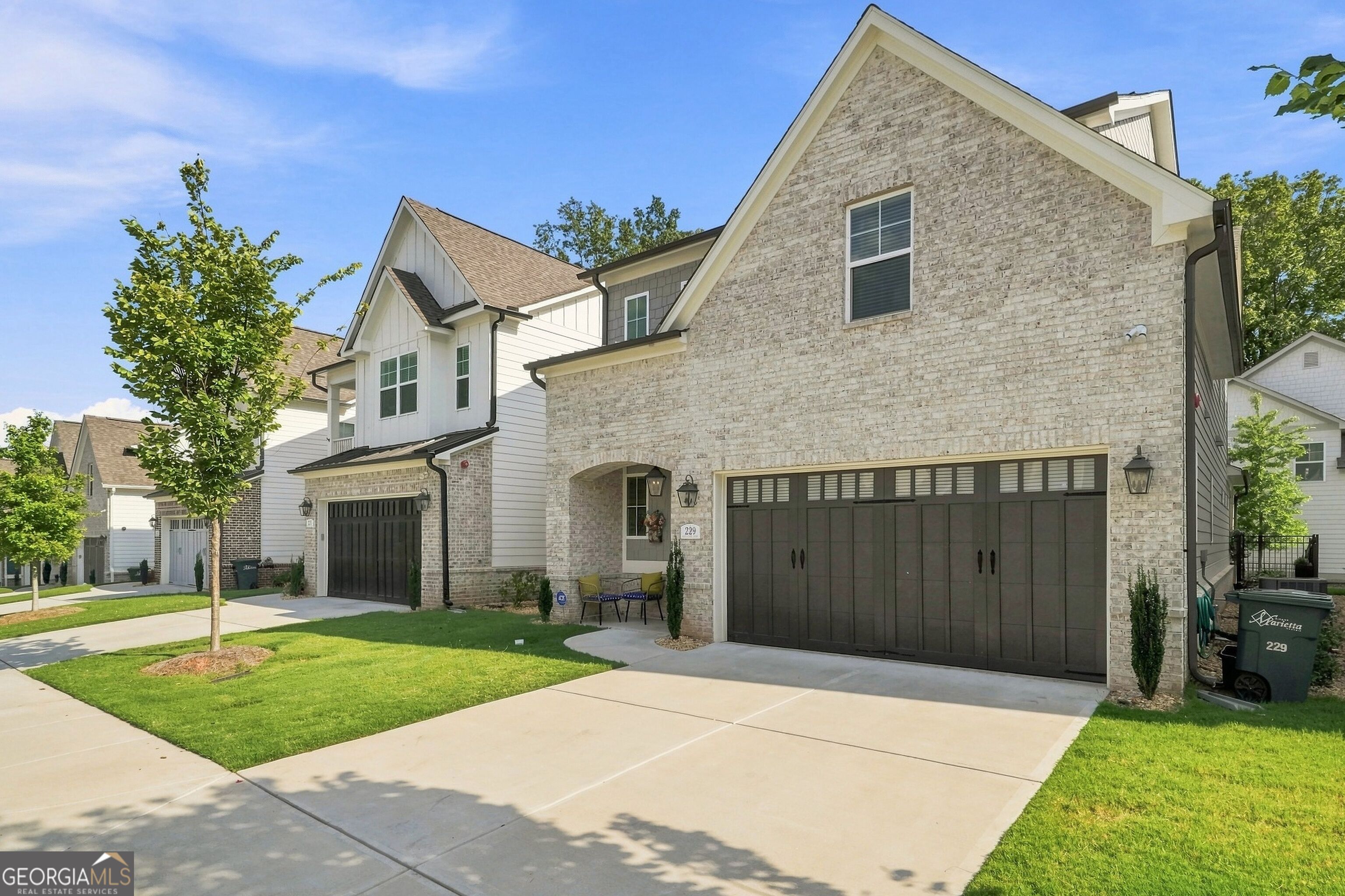 229 Scottsdale Drive Property Photo 40