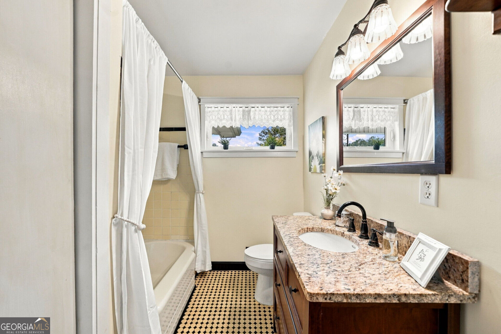 142 Collett Drive Property Photo 13