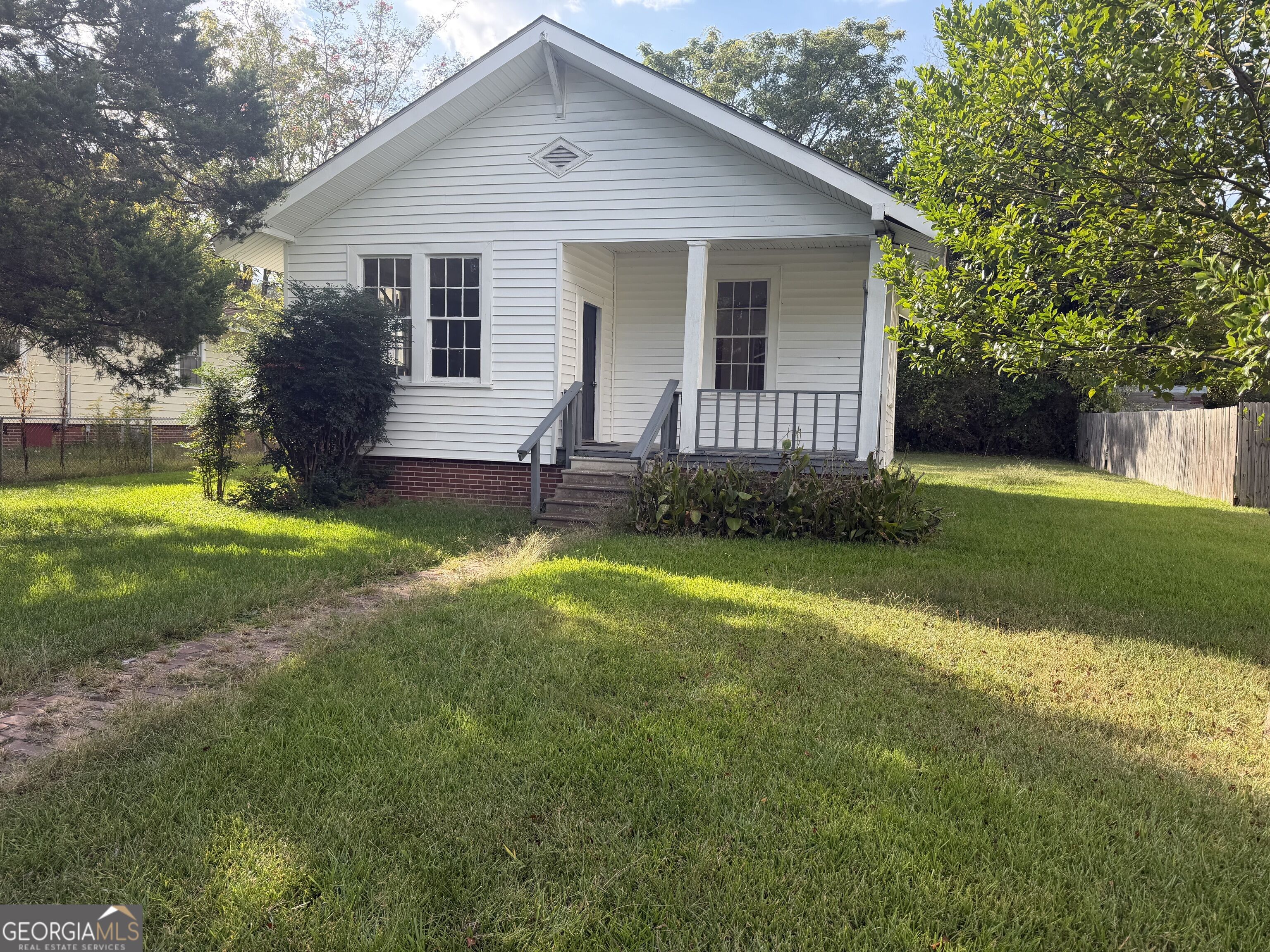 310 Shannon Road Ne Property Photo 1