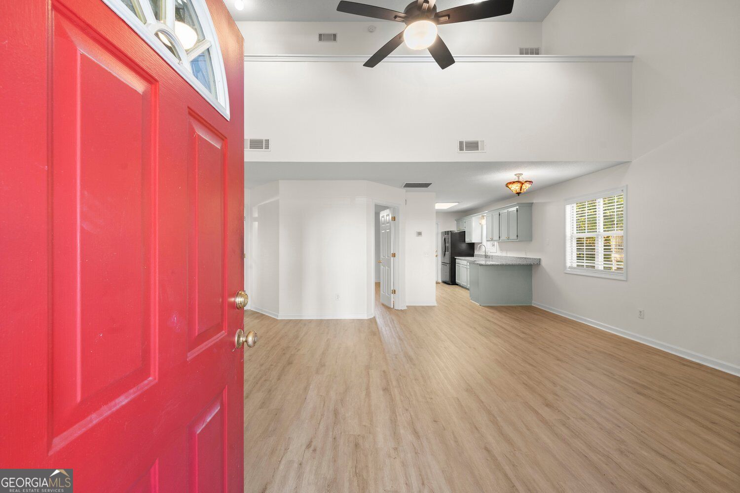 1007 Hillsborough Chase Nw Property Photo 2