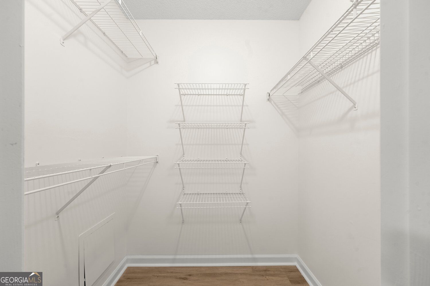 1007 Hillsborough Chase Nw Property Photo 10