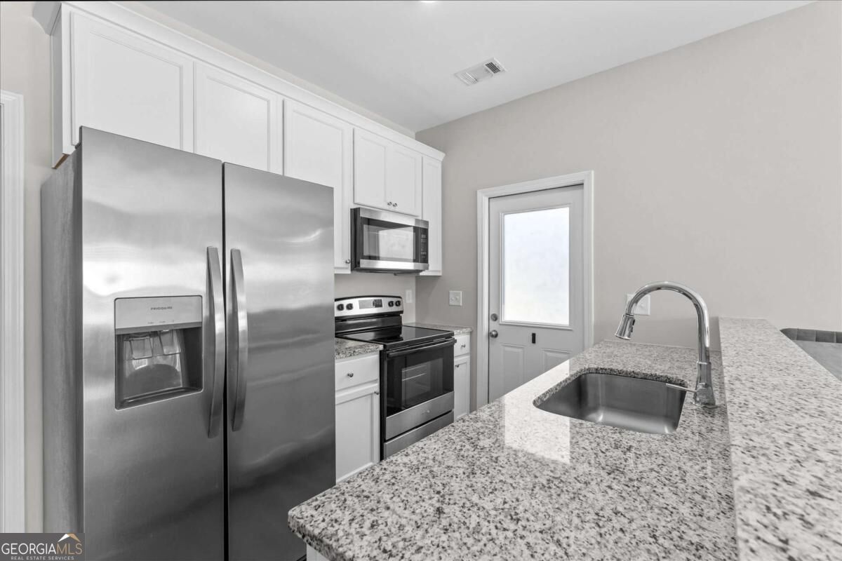 123 Chalfont Circle Property Photo 6