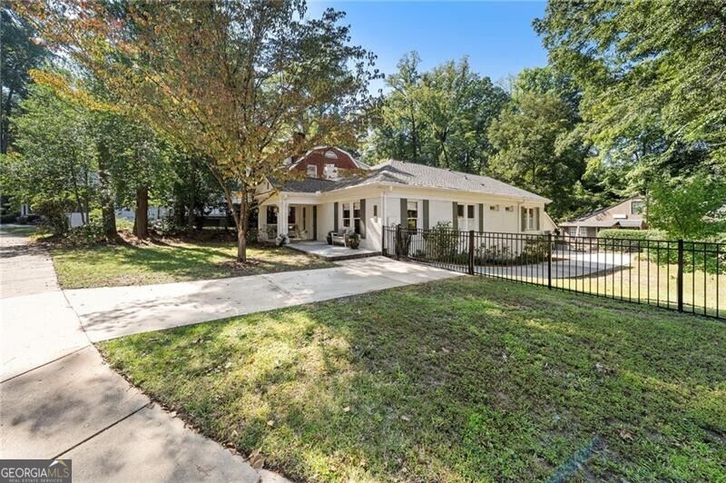 675 Amsterdam Avenue Ne Property Photo 4