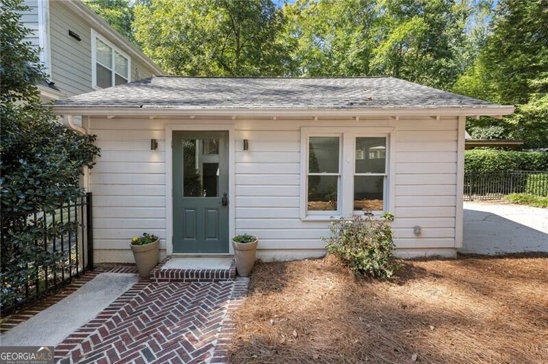675 Amsterdam Avenue Ne Property Photo 32