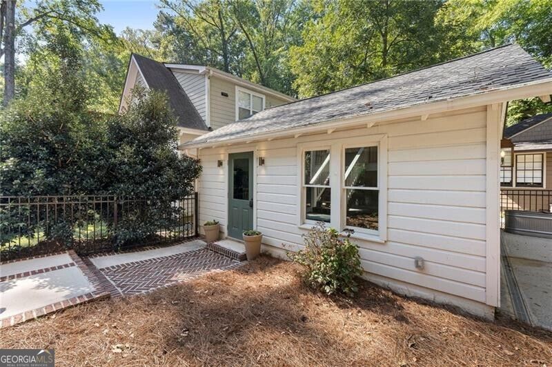 675 Amsterdam Avenue Ne Property Photo 37