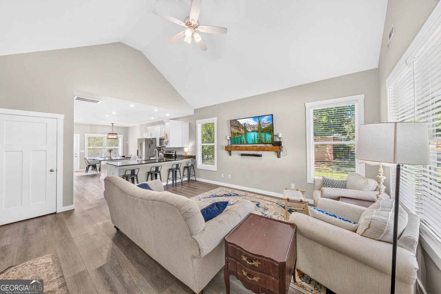 694 Railroad Avenue Property Photo 3