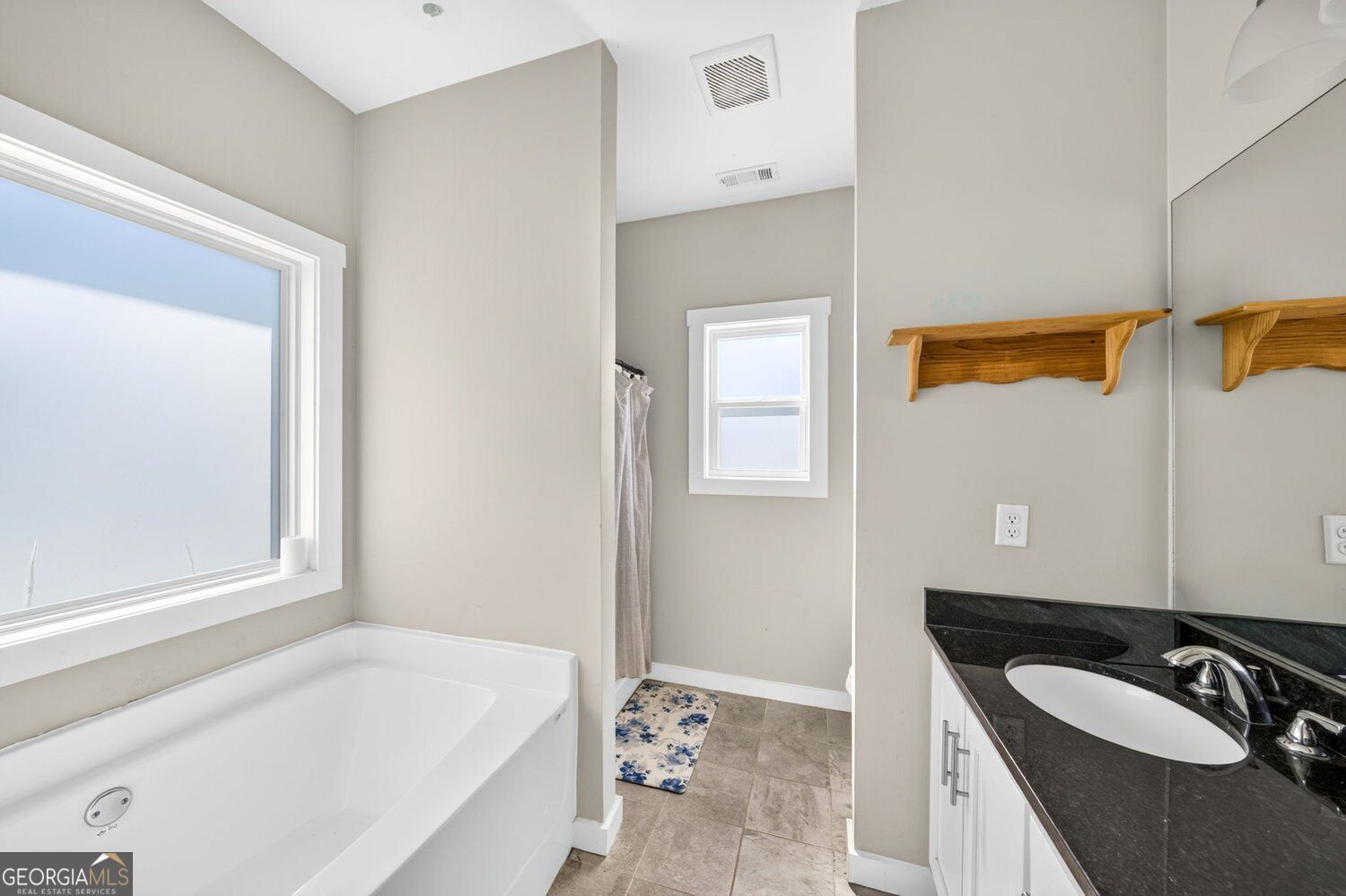 694 Railroad Avenue Property Photo 16