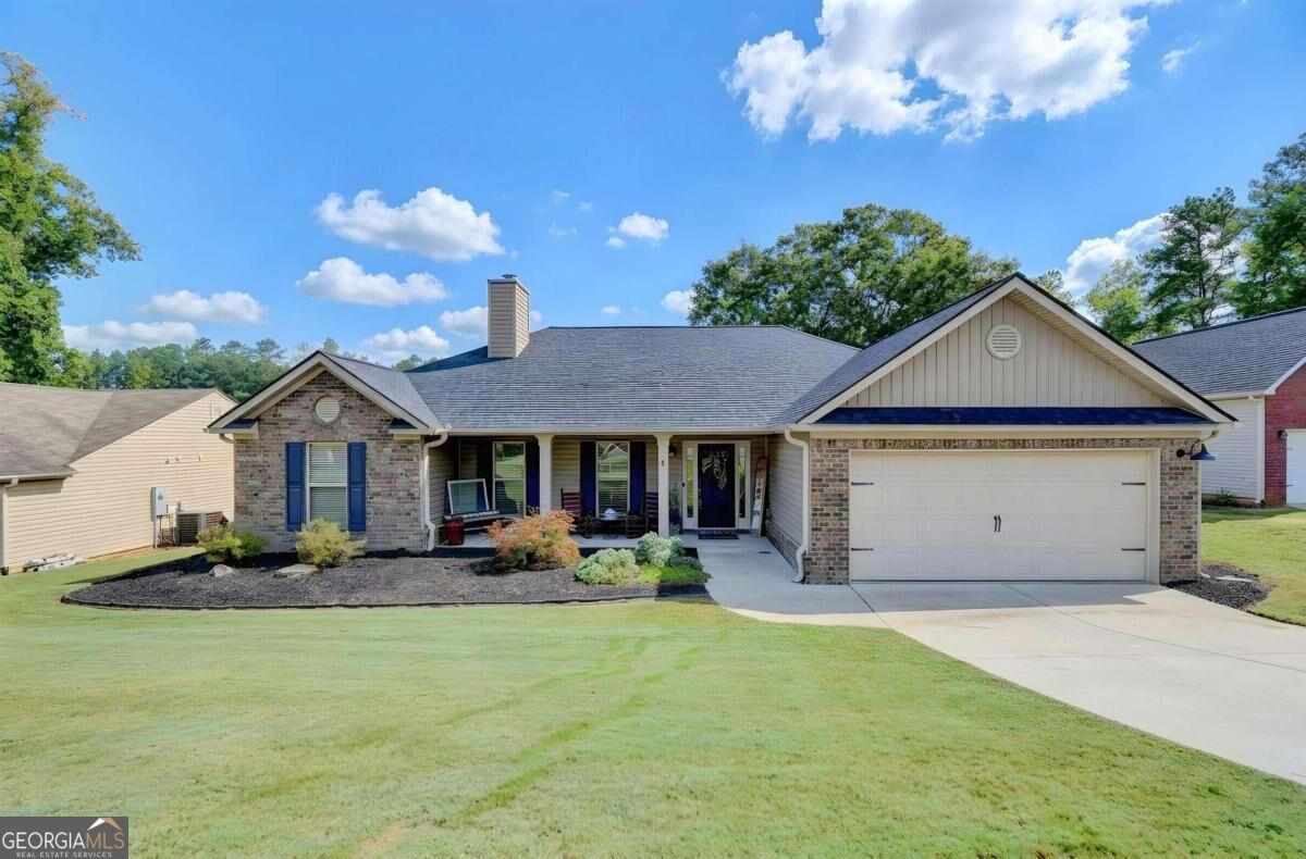 1052 Blakewood Court Property Photo 1