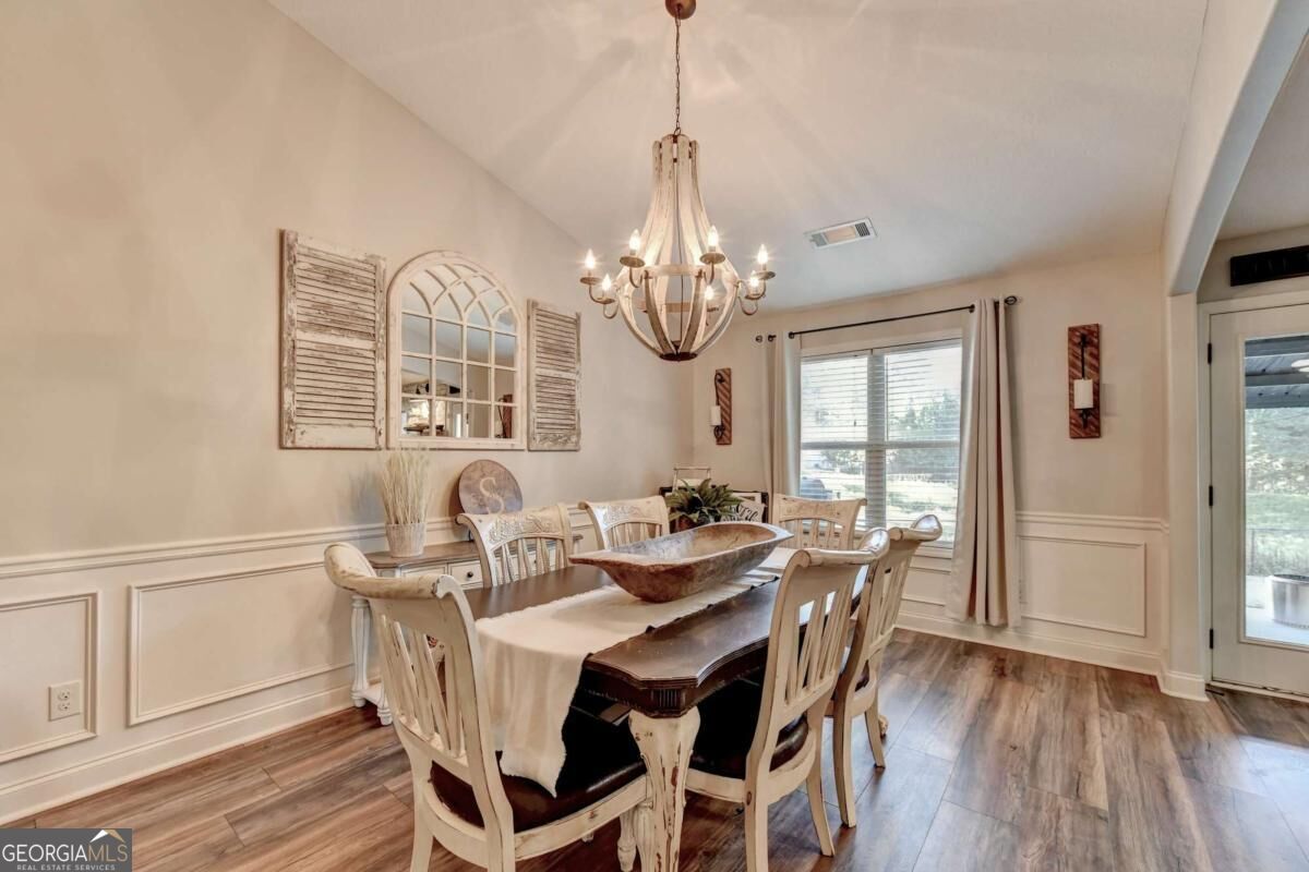 1052 Blakewood Court Property Photo 15