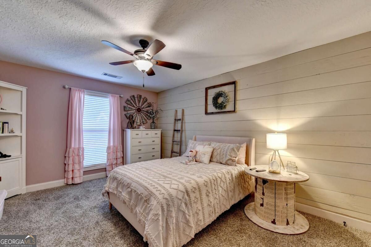 1052 Blakewood Court Property Photo 17