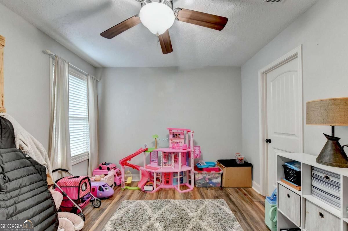 1052 Blakewood Court Property Photo 31