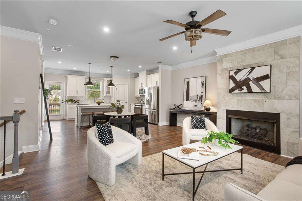 6469 Brookside Boulevard Se Property Photo 3