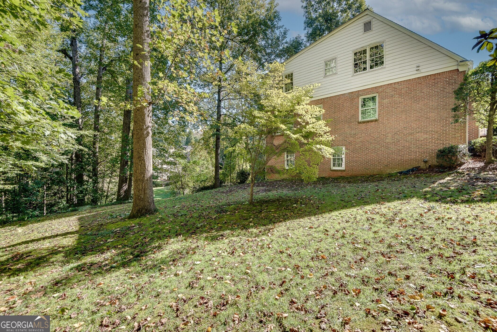 1882 Bedfordshire Court Property Photo 57