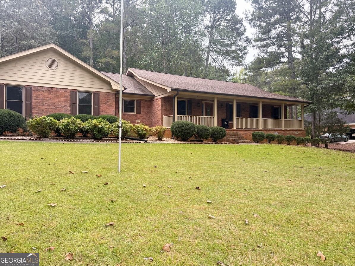 340 Country Side Drive Property Photo 1