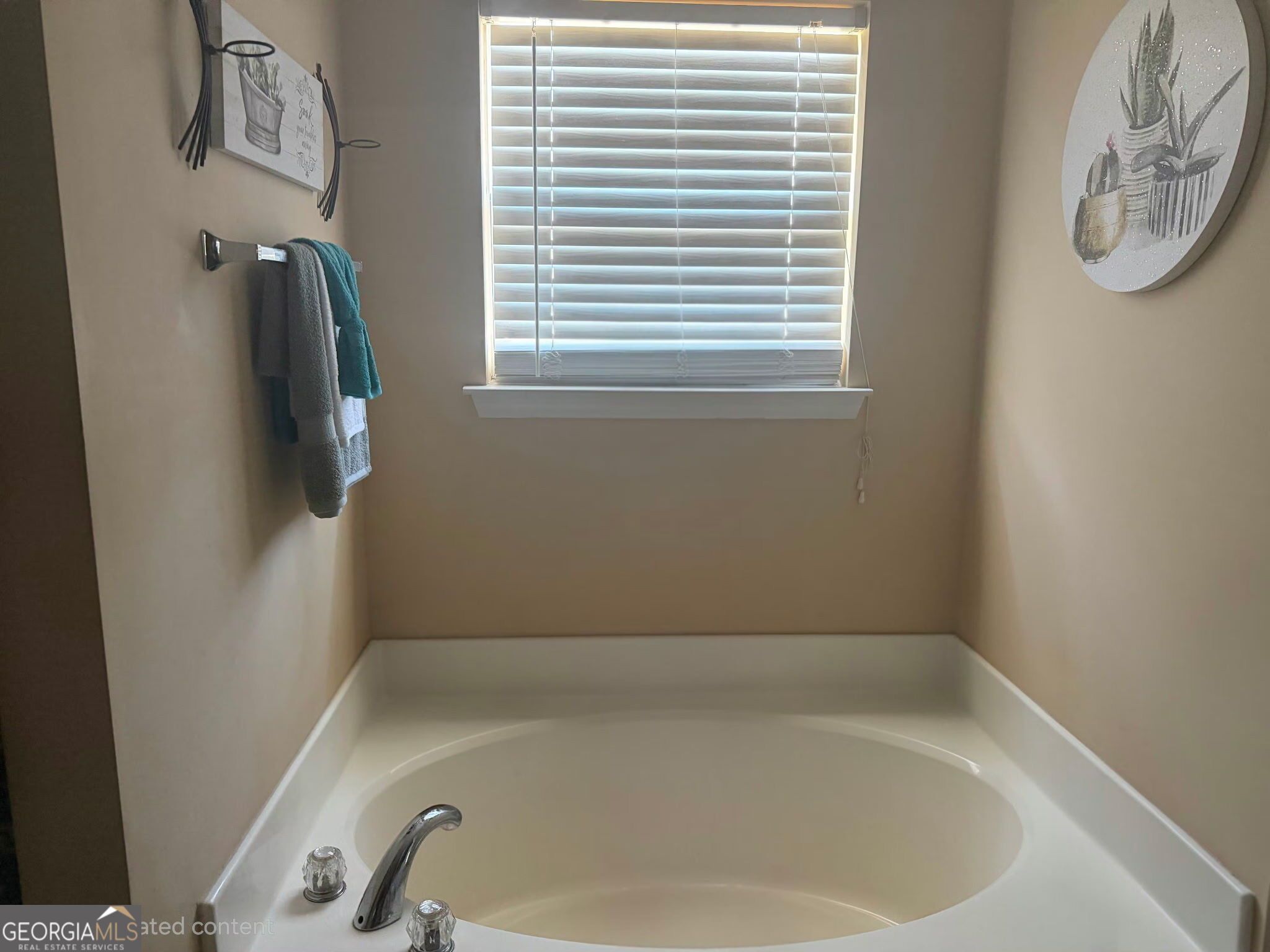 5842 Waggoner Court Property Photo 12