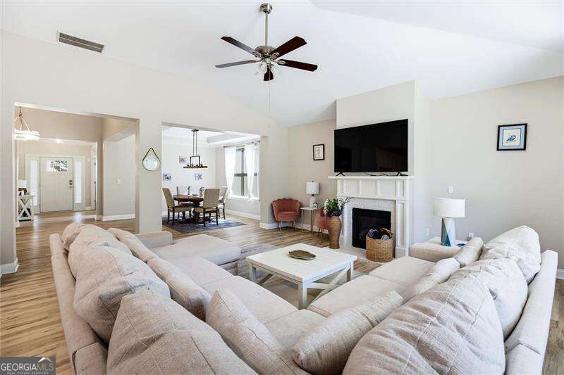 4010 Creekshire Trail Property Photo 15