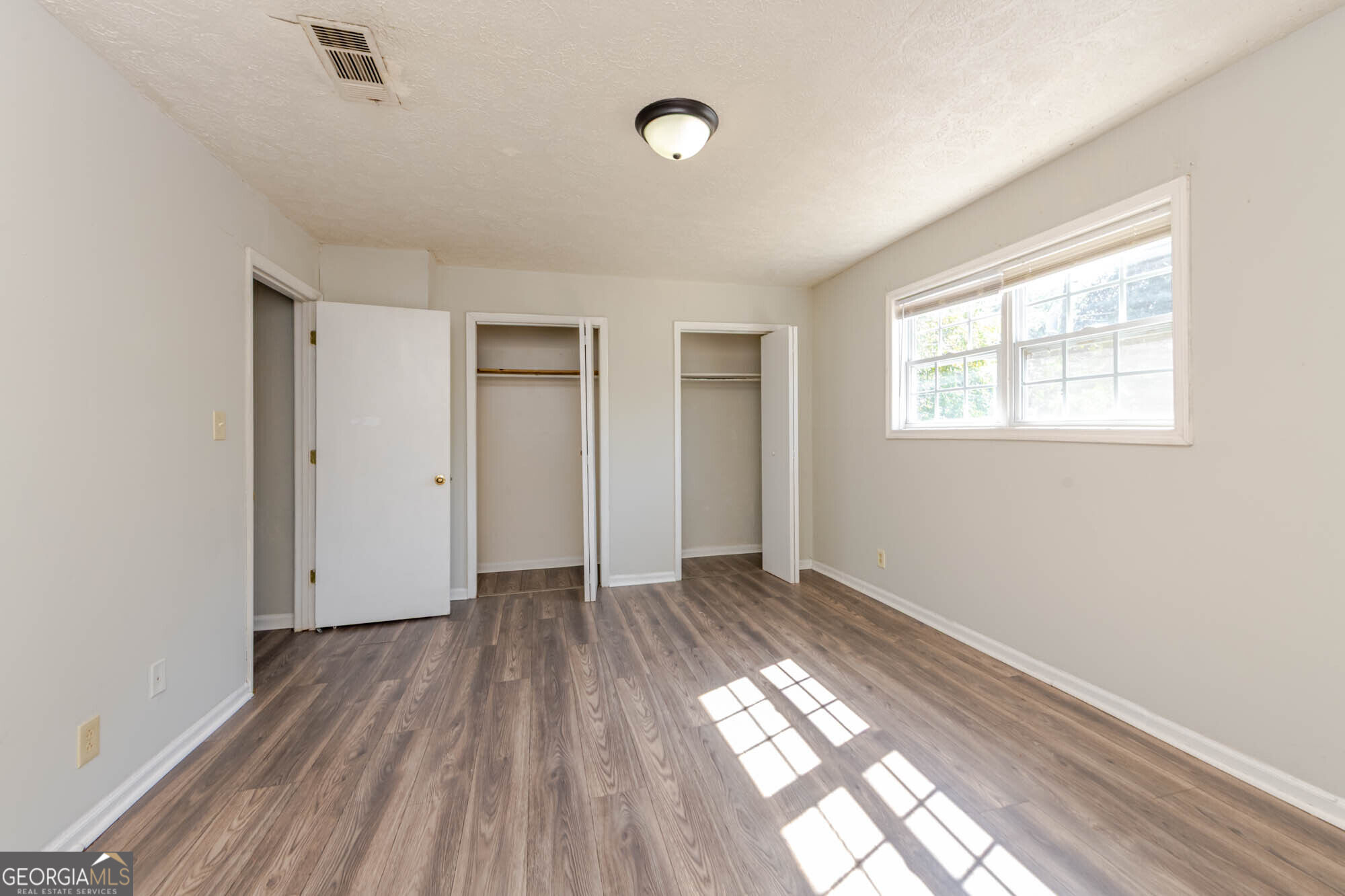 378 Cowan Street Property Photo 24