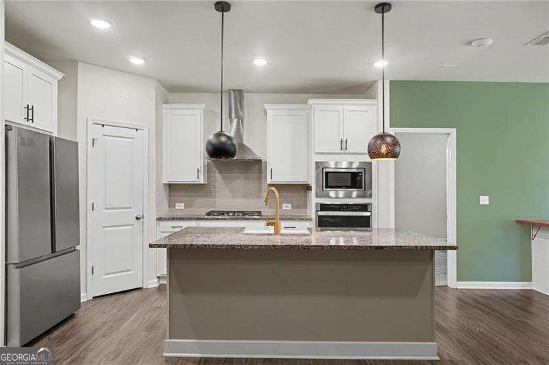 790 Riverwood Pass Property Photo 3