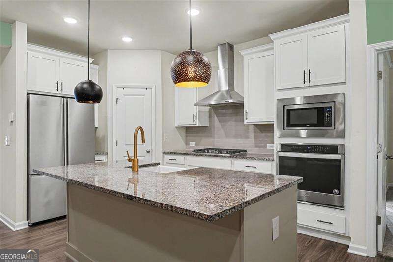 790 Riverwood Pass Property Photo 4