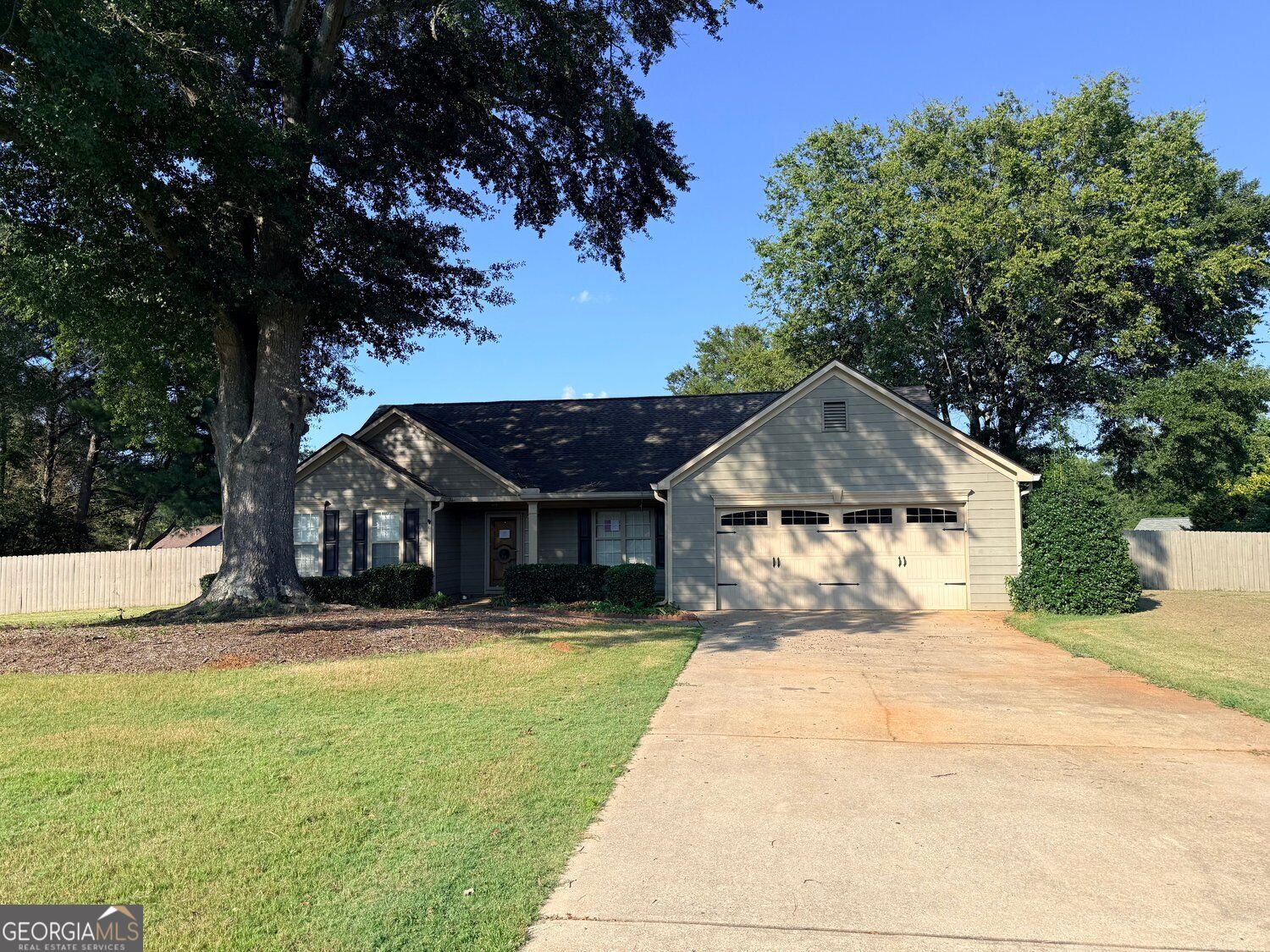 18 Column Court Property Photo 1