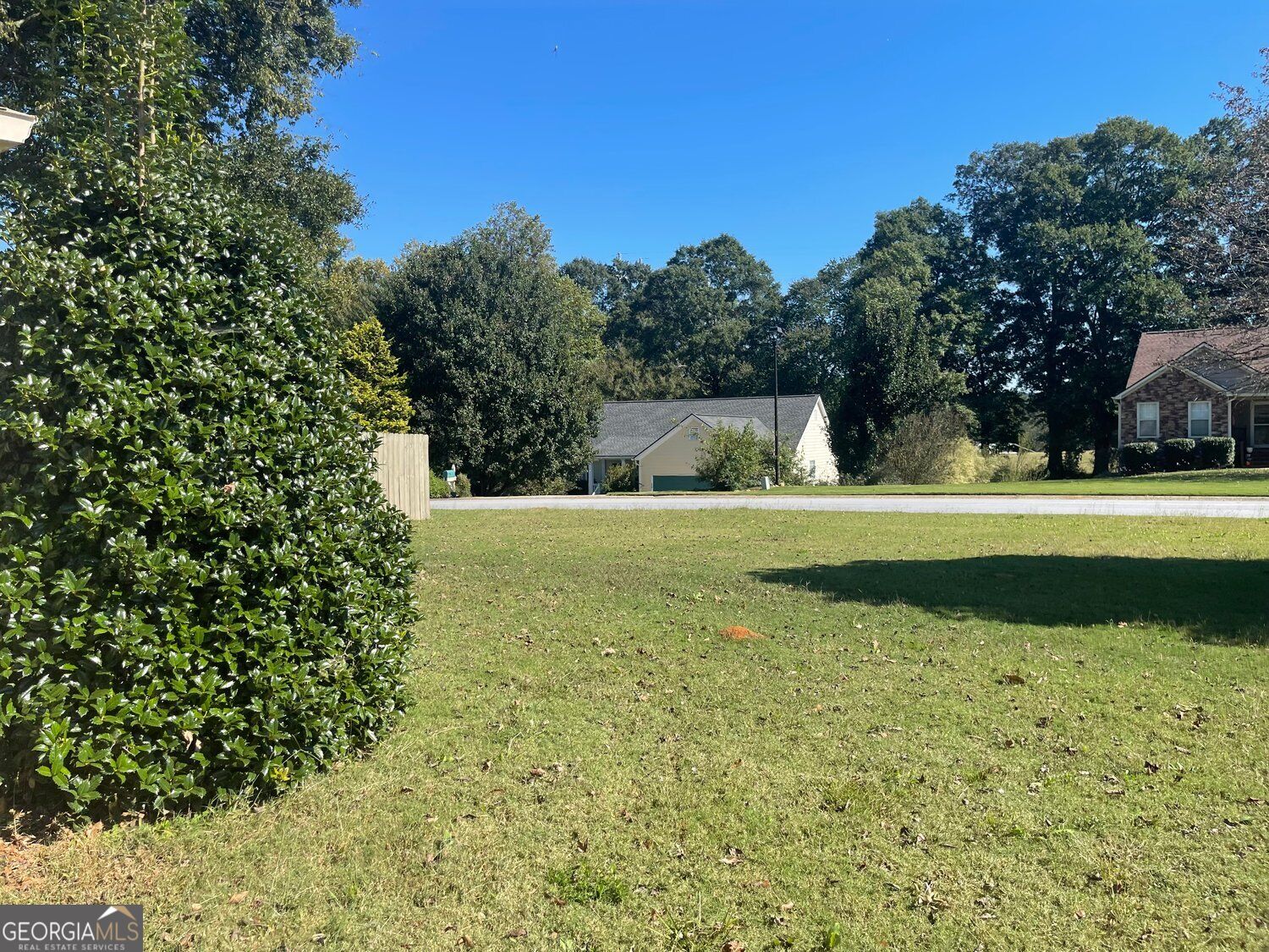 18 Column Court Property Photo 6