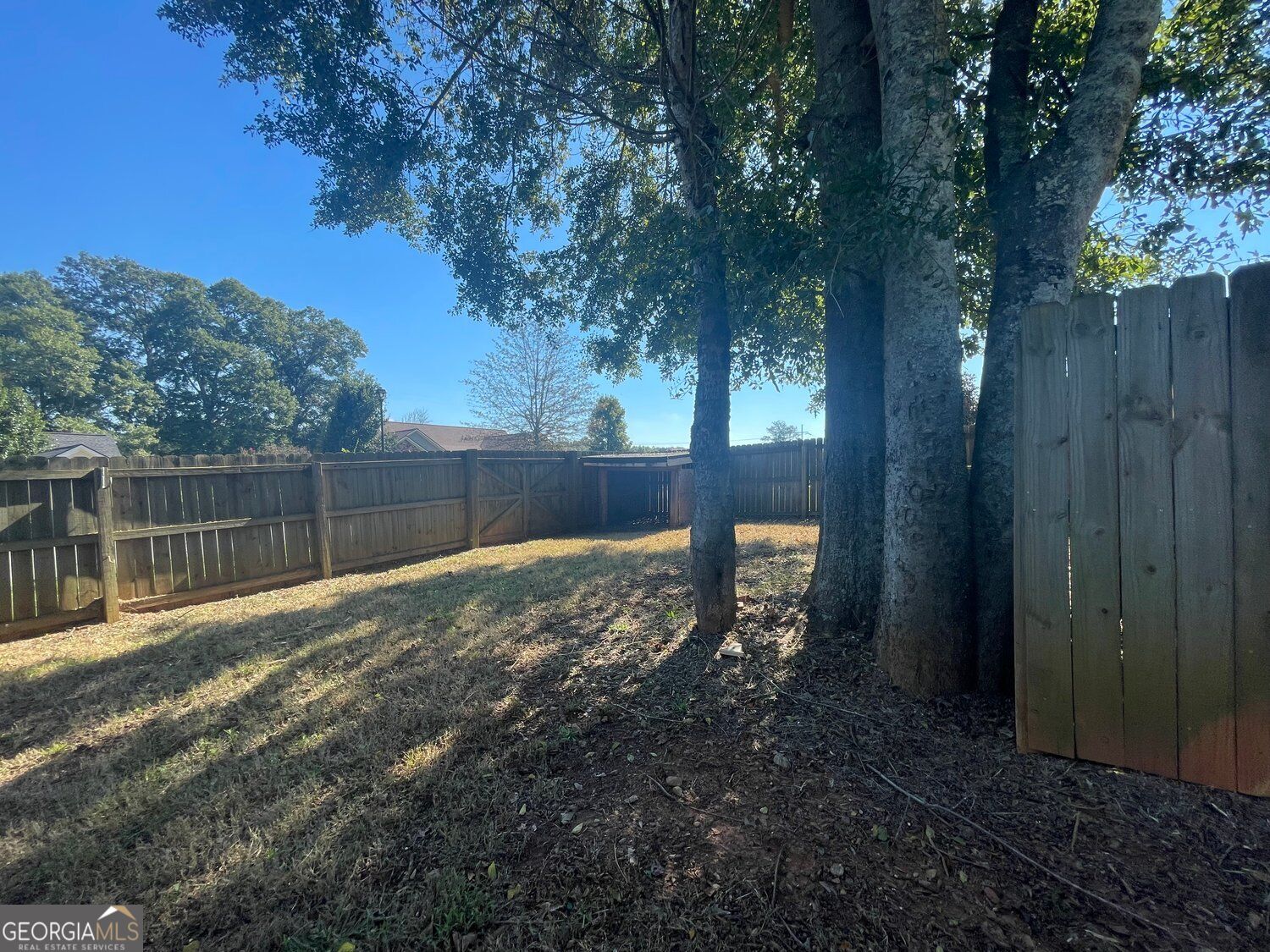 18 Column Court Property Photo 10