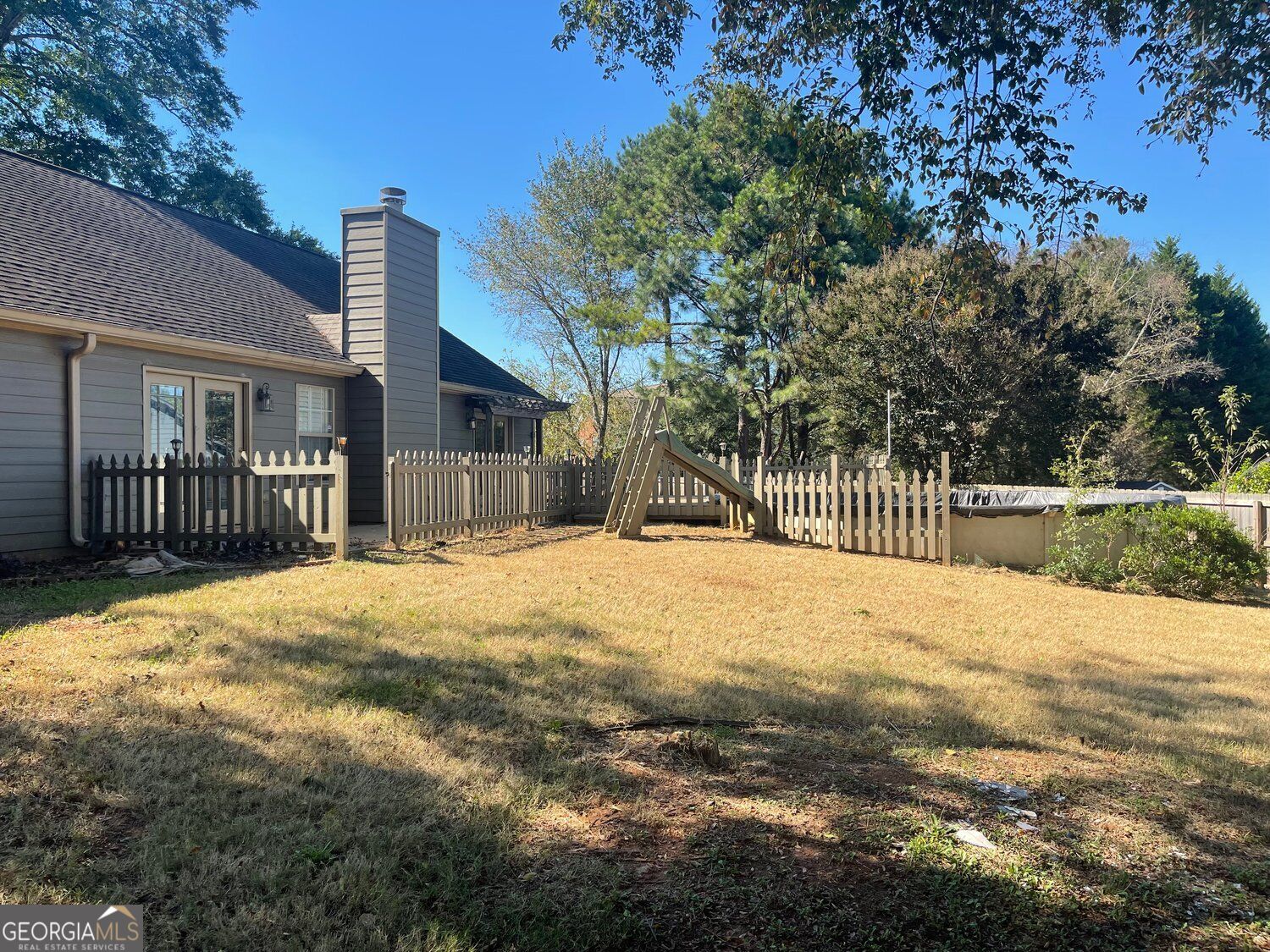 18 Column Court Property Photo 12