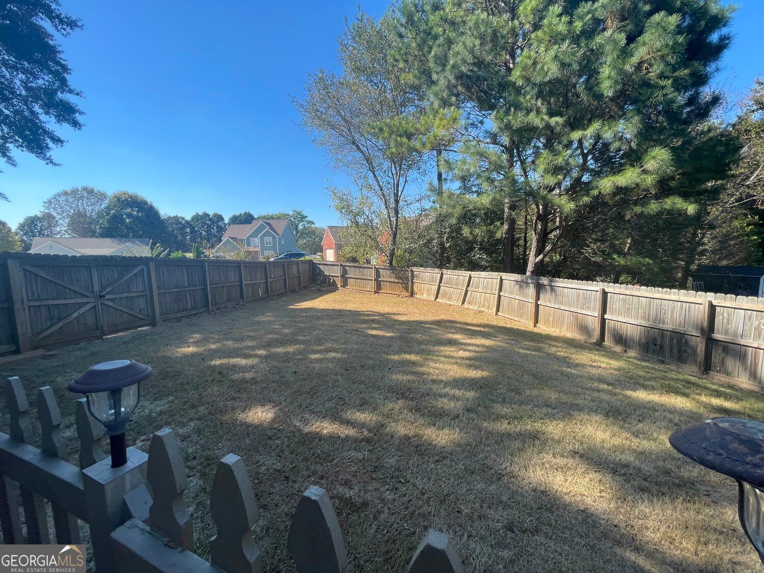18 Column Court Property Photo 13