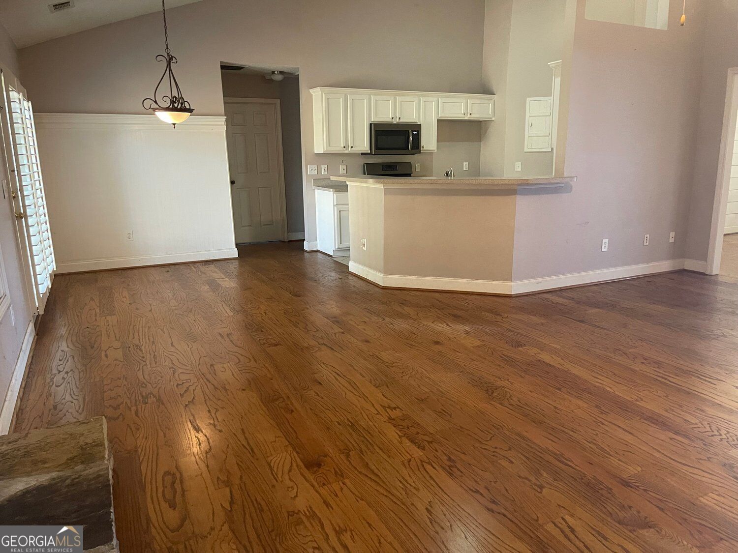 18 Column Court Property Photo 17