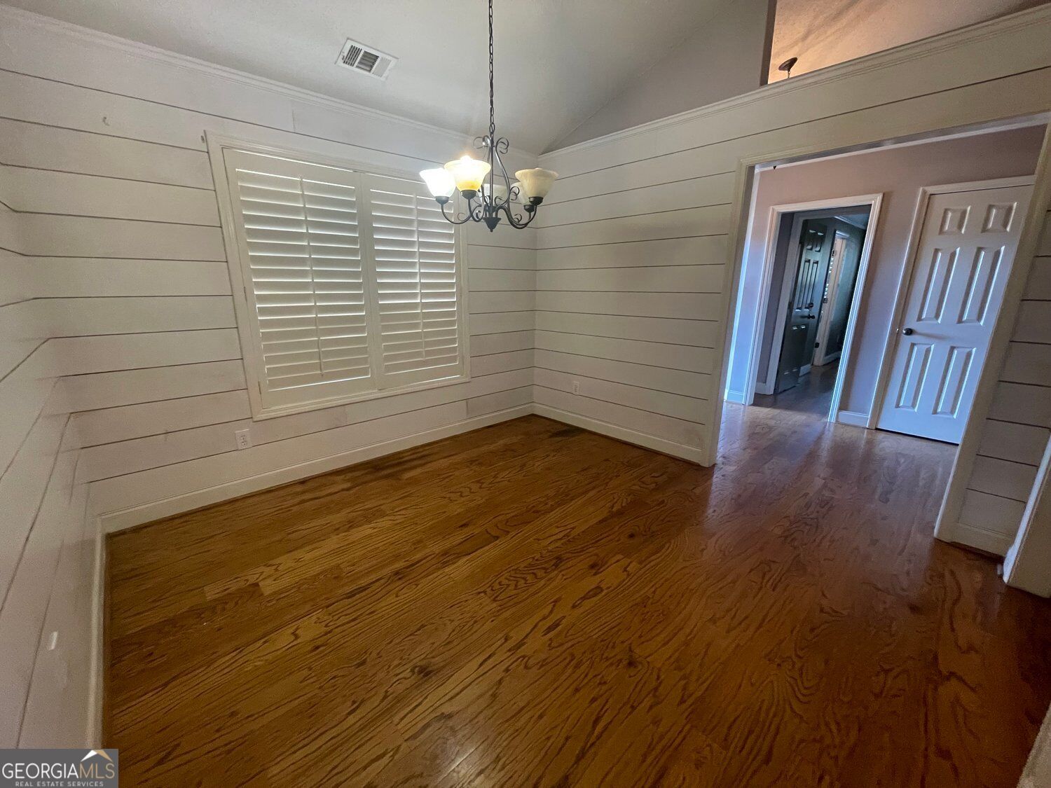 18 Column Court Property Photo 18