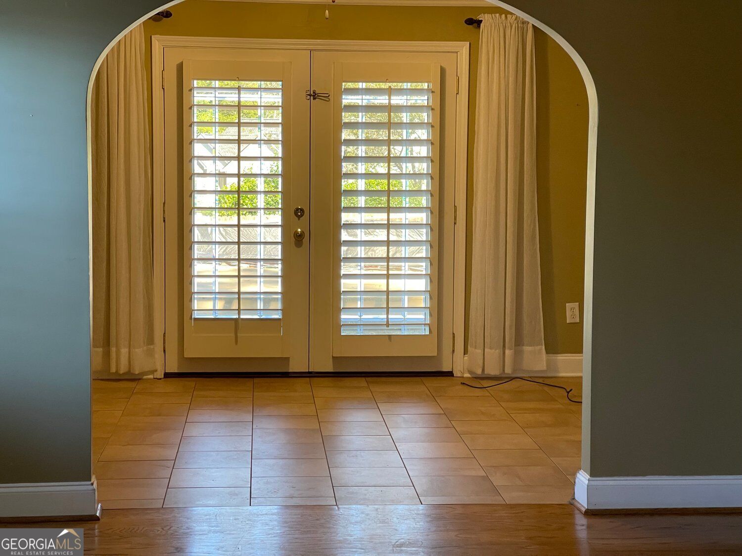 18 Column Court Property Photo 31