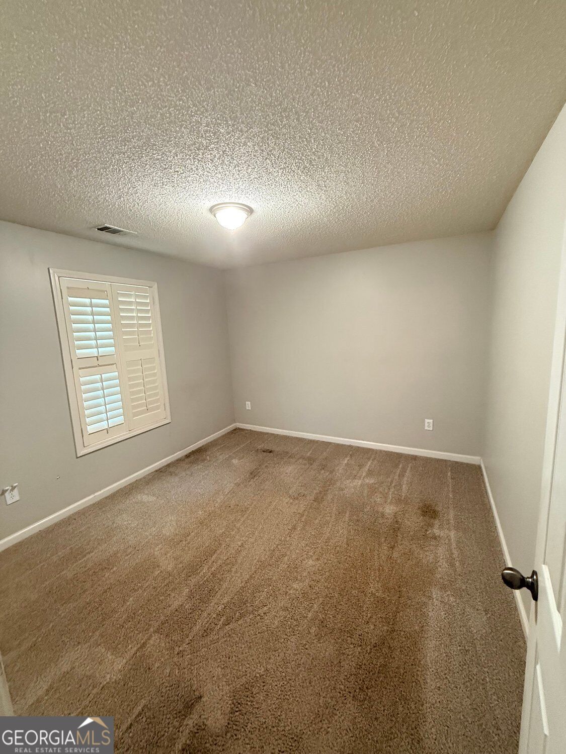 18 Column Court Property Photo 36