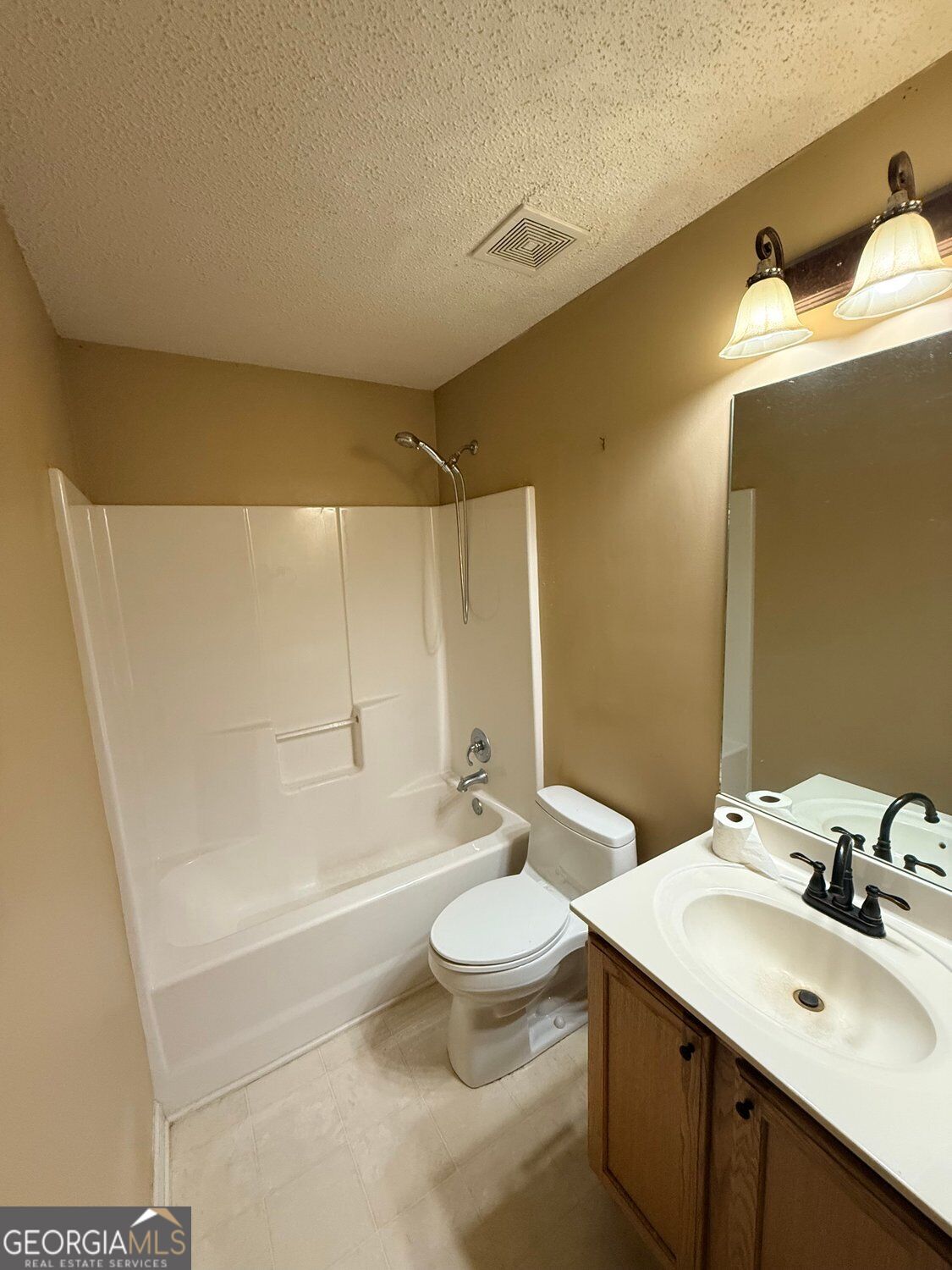 18 Column Court Property Photo 37