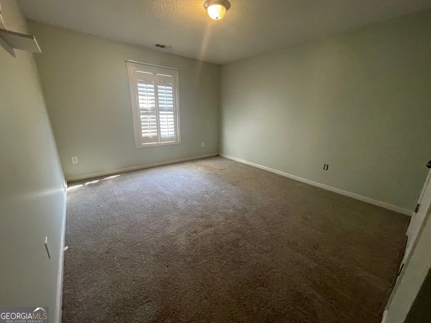 18 Column Court Property Photo 38